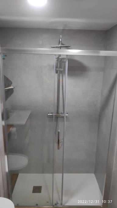 Precioso Apartamento Con Magnifico Patio. Sant Feliu de Llobregat Esterno foto