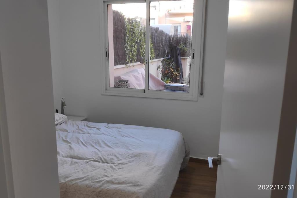 Precioso Apartamento Con Magnifico Patio. Sant Feliu de Llobregat Esterno foto