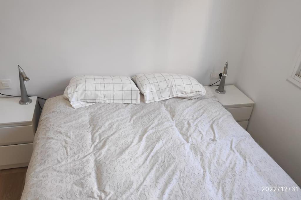Precioso Apartamento Con Magnifico Patio. Sant Feliu de Llobregat Esterno foto